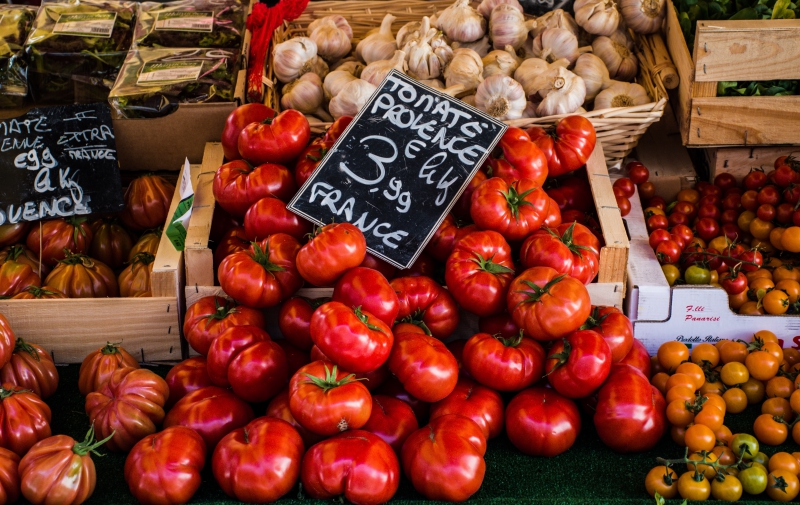 magasin-OLLIOULES-min_tomatoes-4050245